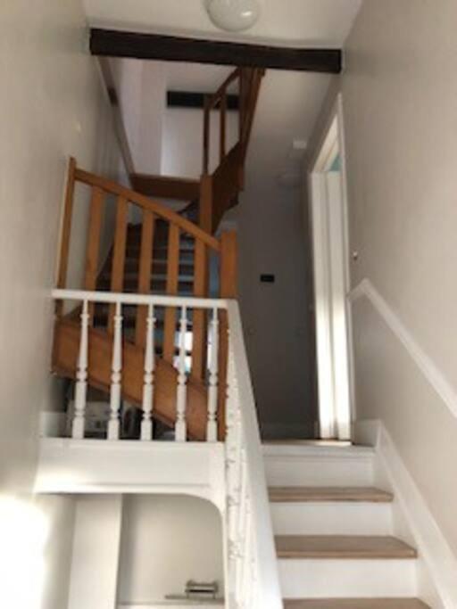 In Maison De Metre In Etterbeek Apartamento *